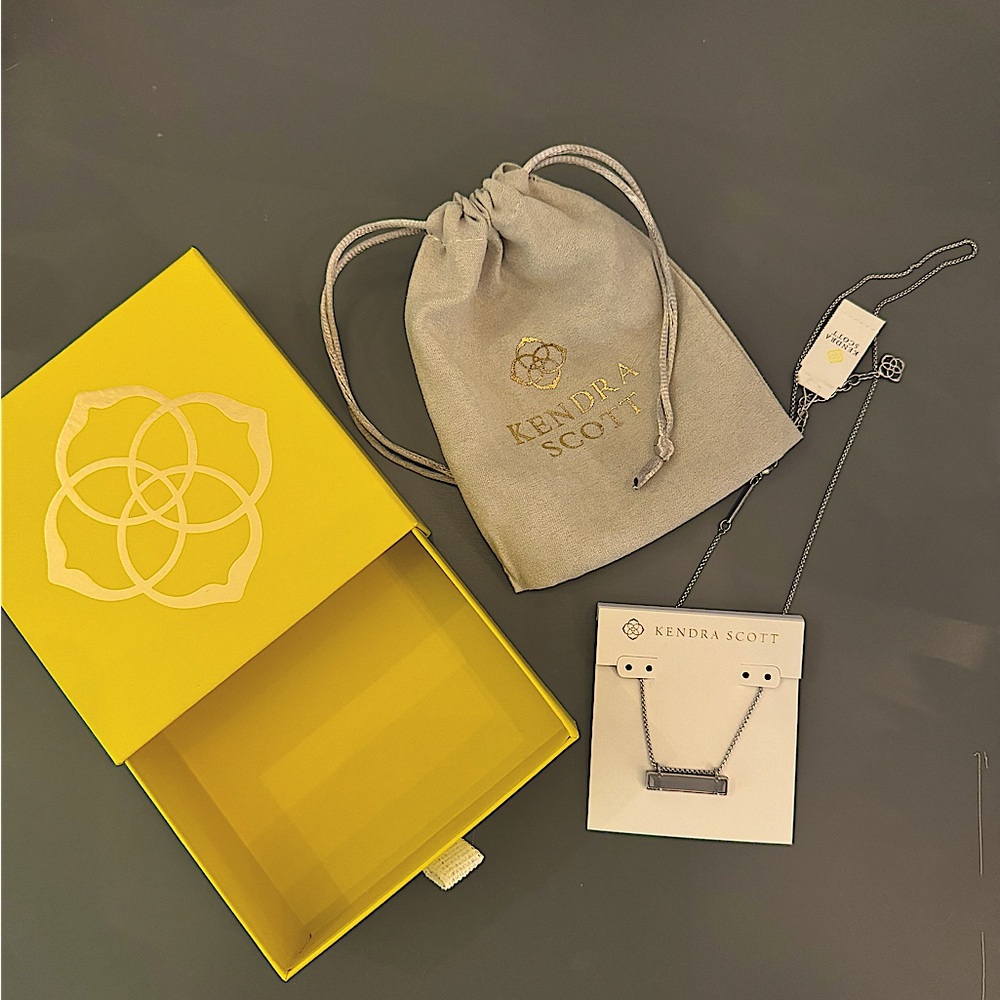 Silver Kendra Scott Necklace